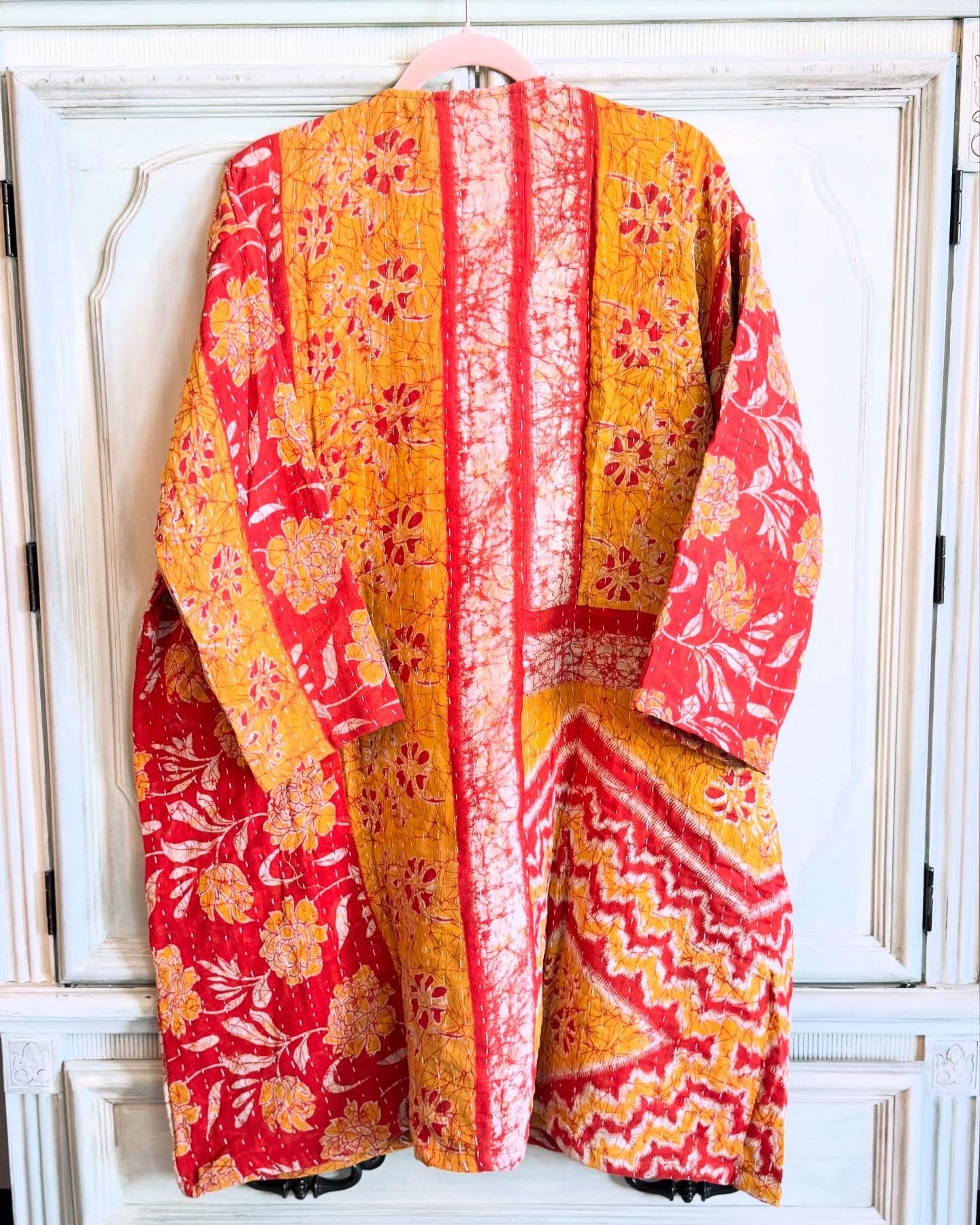 Colorful floral-patterned kimono backside kantha stitching vintage cool look