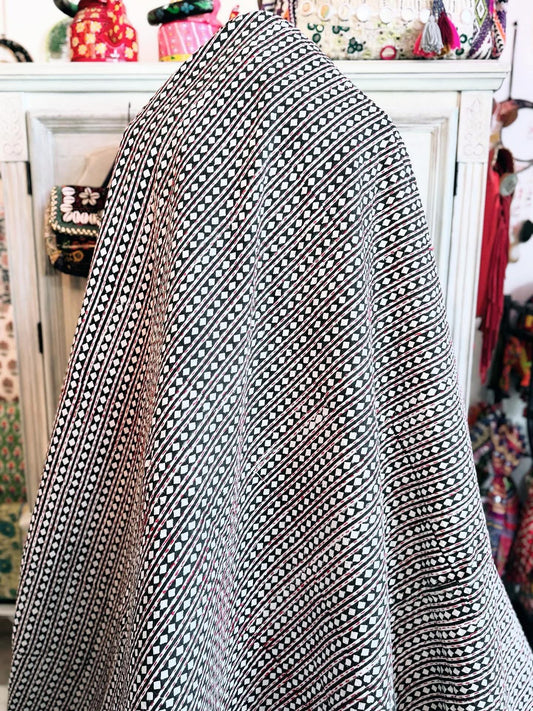 Diamond Bloom – Handblock Printed Kantha Quilt – 100% Cotton | Handmade