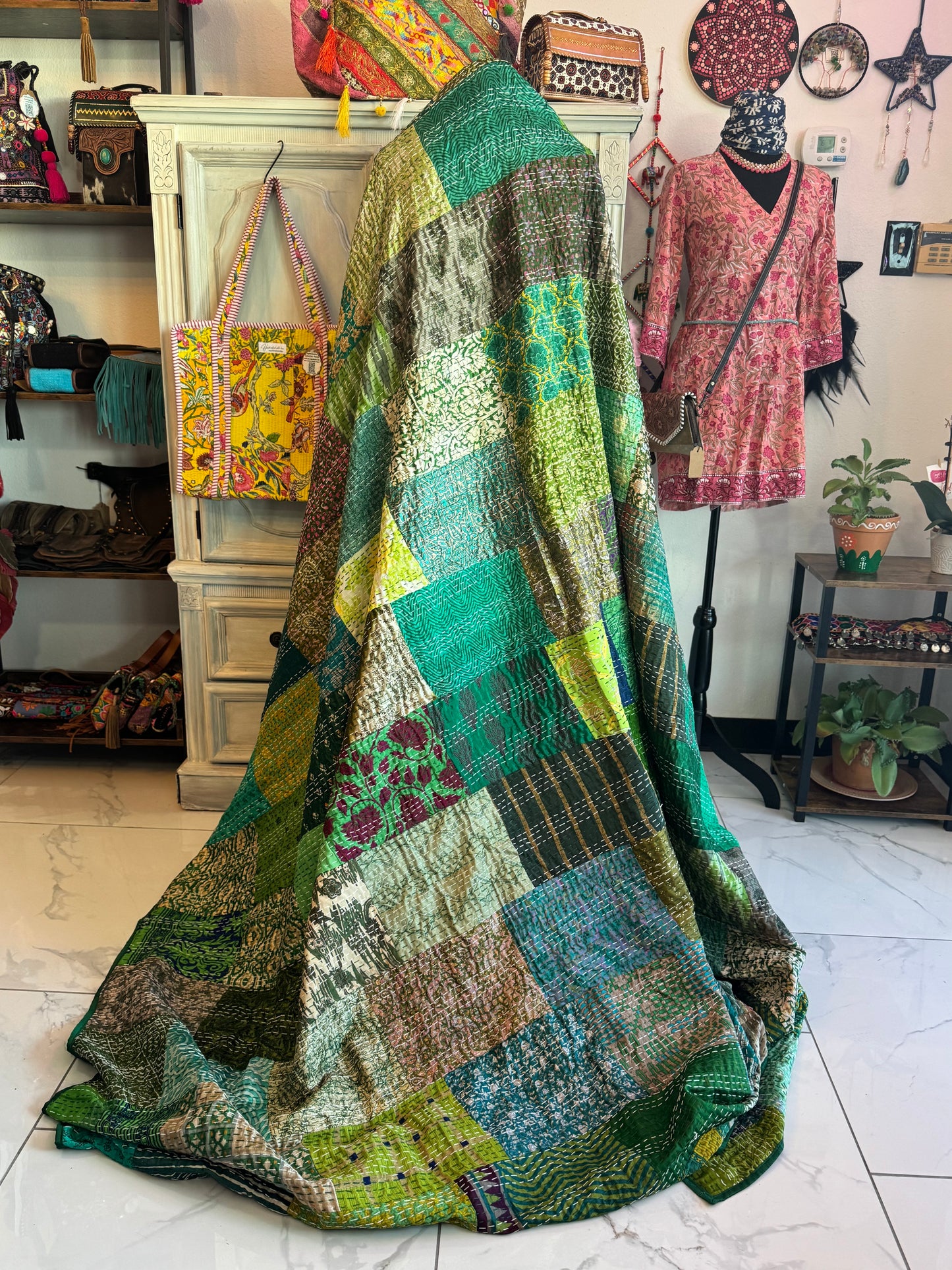 Silk Patchwork Kantha - Green-Queen/ King