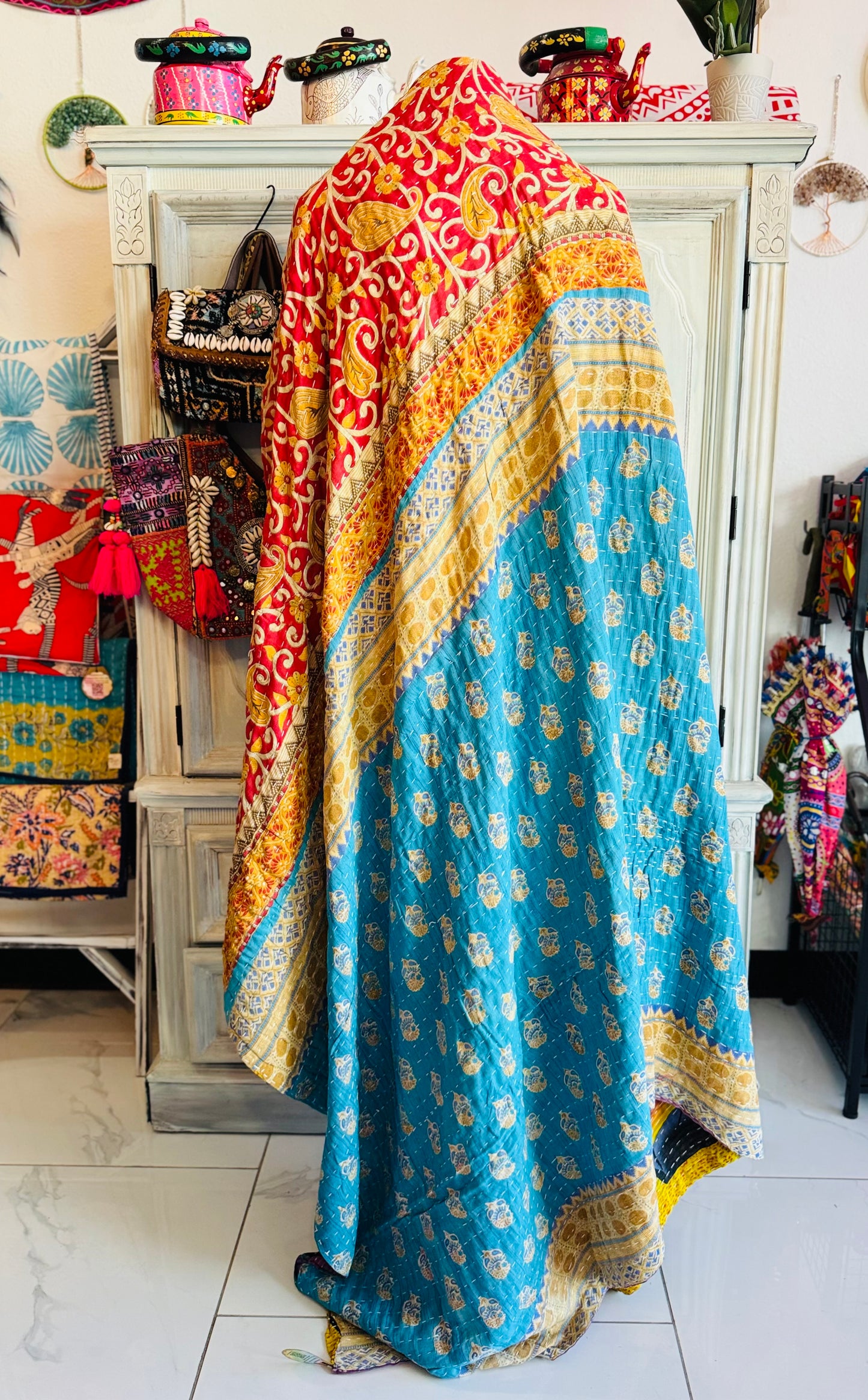 Abstract Print Saree Kantha Quilt – Twin Size - Throw Blanket