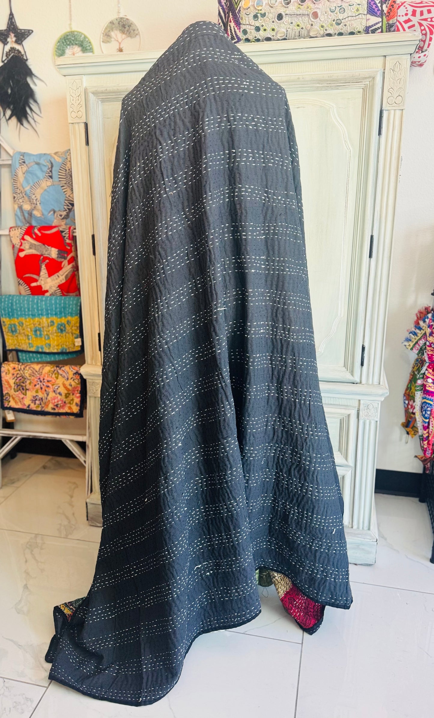 Silk Patchwork Quilt – Black – Twin/Throw – Handmade Kantha | Silk & Cotton