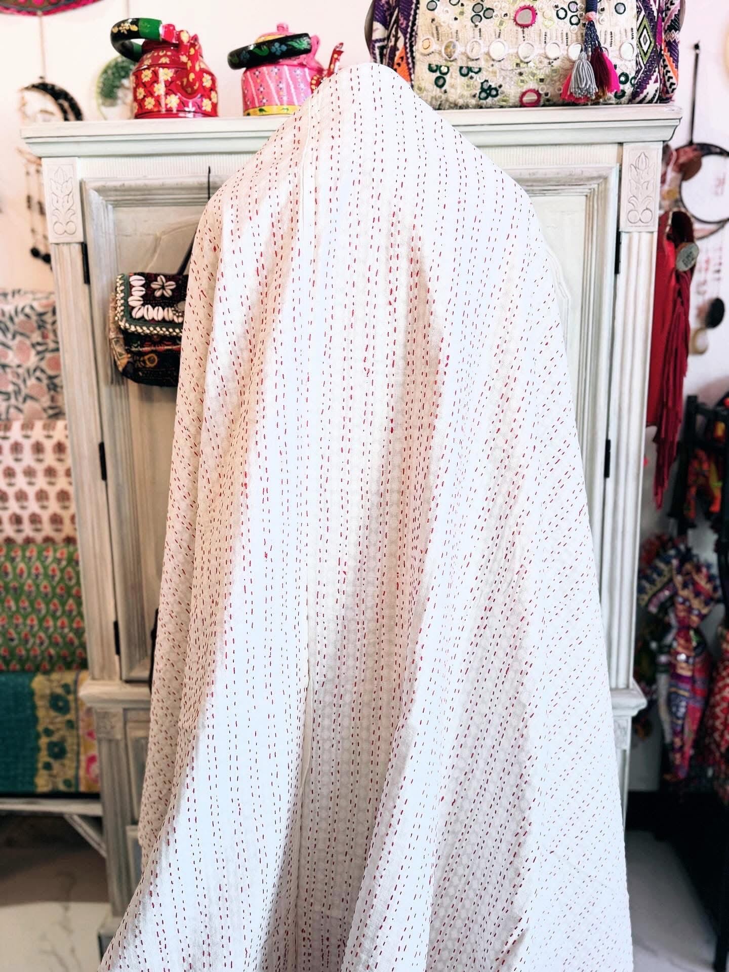 Diamond Bloom – Handblock Printed Kantha Quilt – 100% Cotton | Handmade