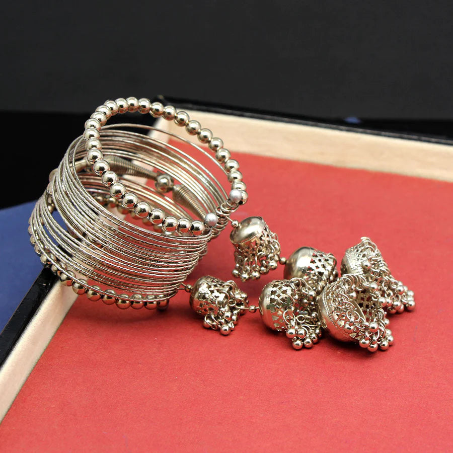 Bracelet with Jhumkas