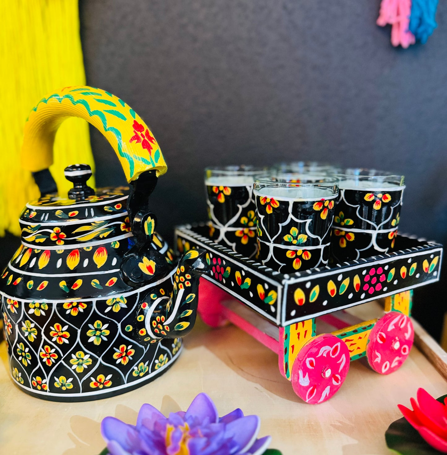 Tea Set - 4 Glasses