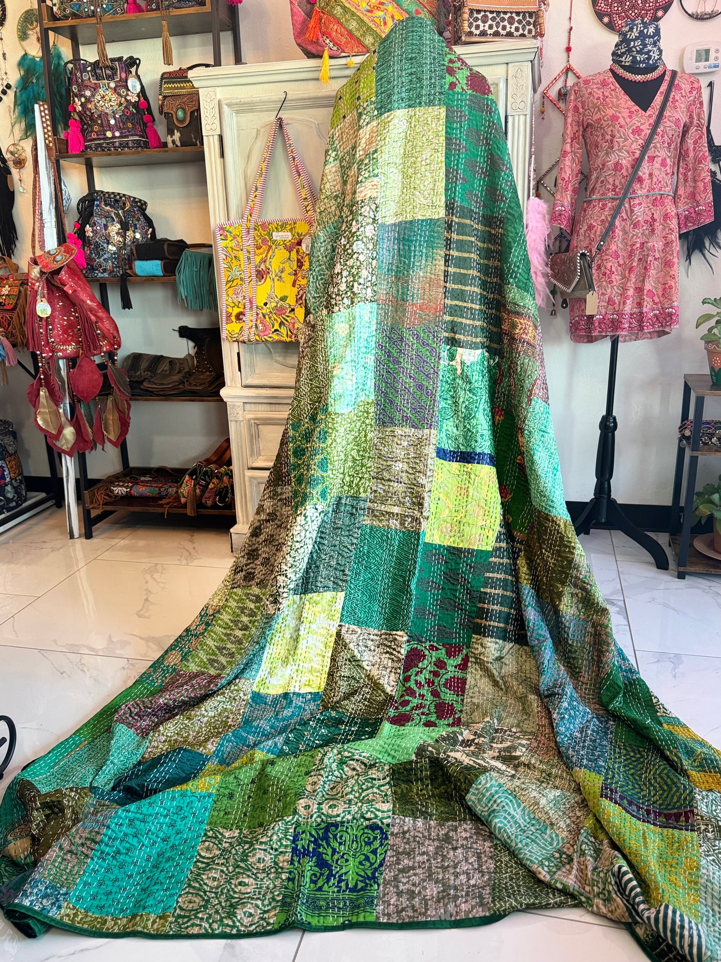 Silk Patchwork Kantha - Green-Queen/ King