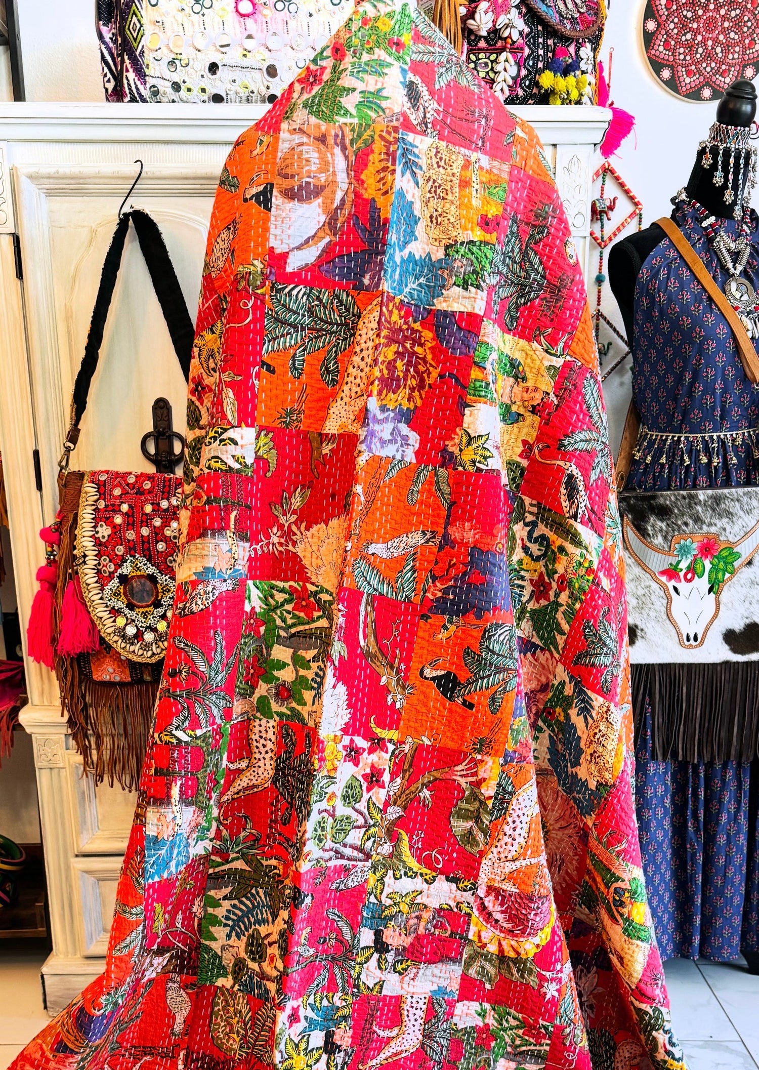 Handmade Kantha quilt made with 100% cotton patches- myallindianshop